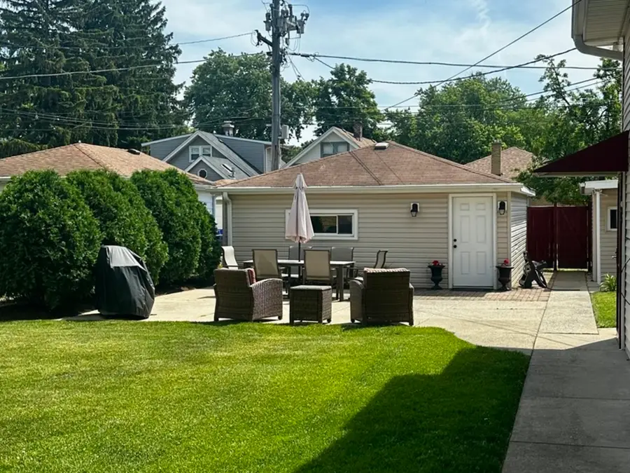 3147 Sunnyside Avenue, Brookfield, IL 60513 - #2