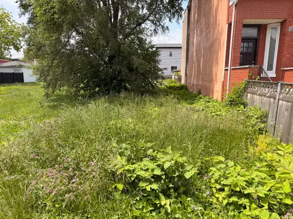 4240 S Saint Lawrence Avenue, Chicago, IL 60653