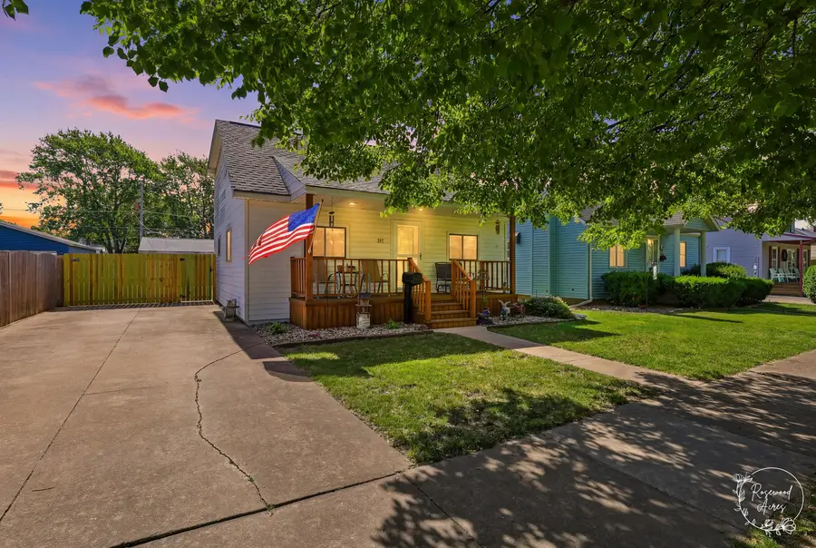 372 N Blaine Avenue, Bradley, IL 60915 - #2
