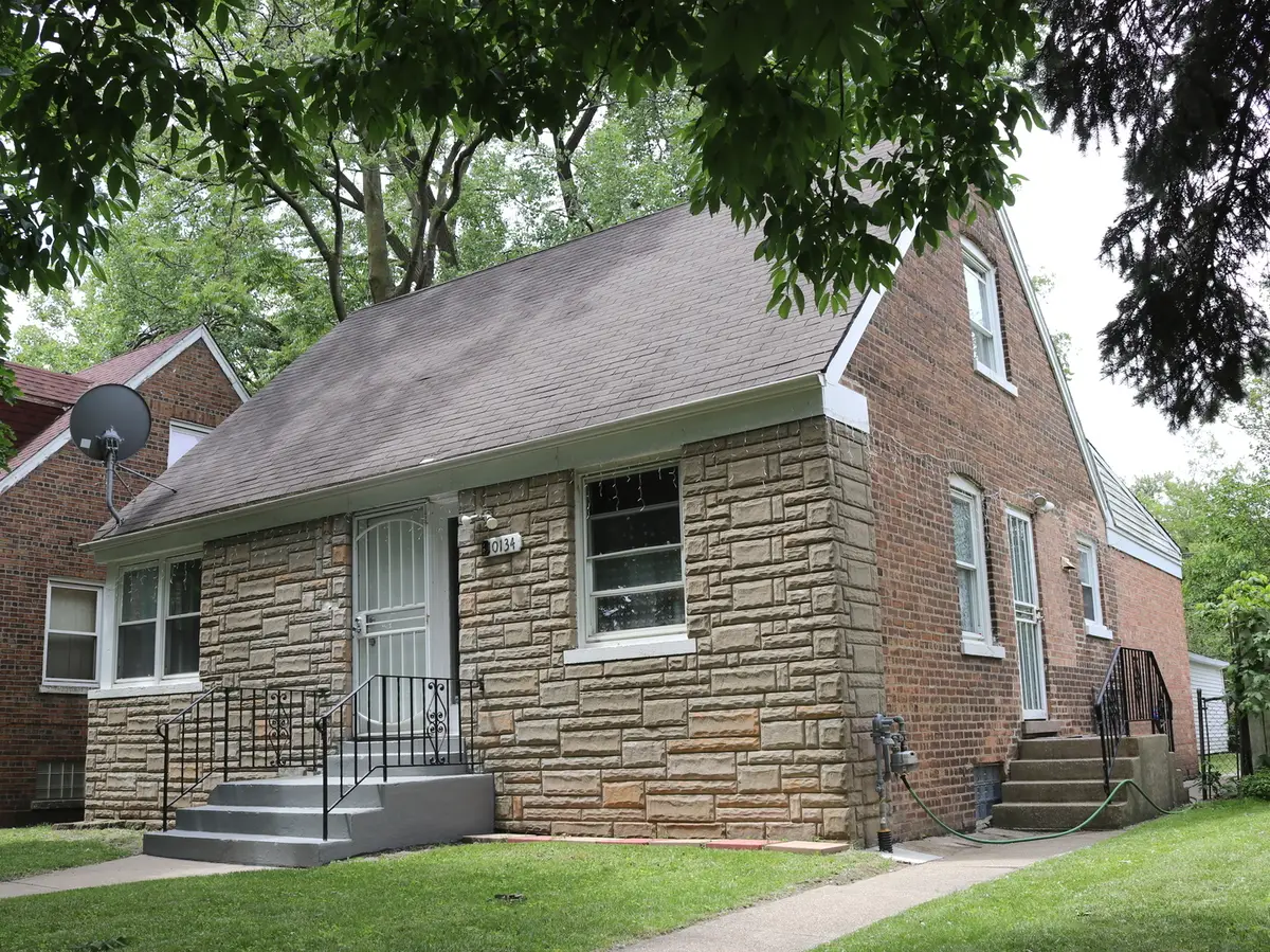 10134 S Bensley Avenue, Chicago, IL 60617 - #1