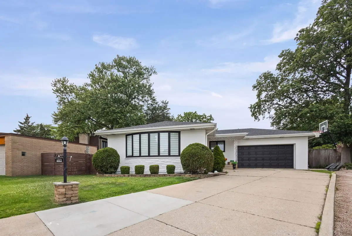 6913 N Concord Lane, Niles, IL 60714 - #1
