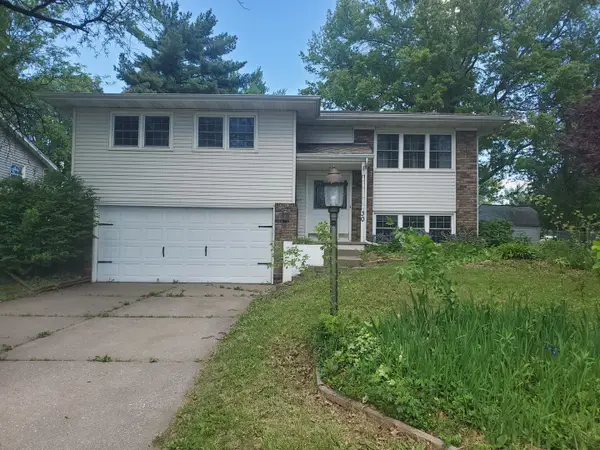 30 Parkview Drive, Eldridge, IA 52748