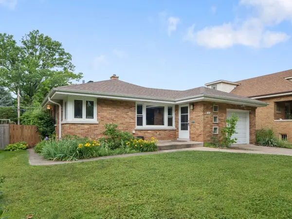 Address Withheld By Seller, La Grange, IL 60525