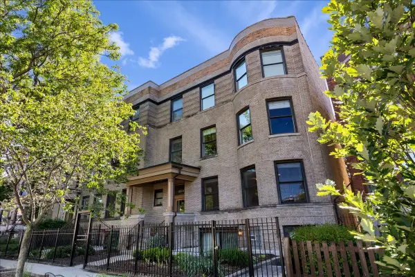 4434 N Dover Street #1, Chicago, IL 60640
