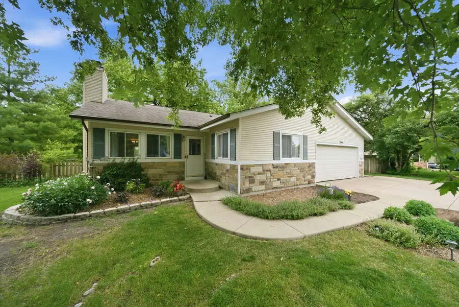2S445 Sanchez Drive, Warrenville, IL 60555 - #2