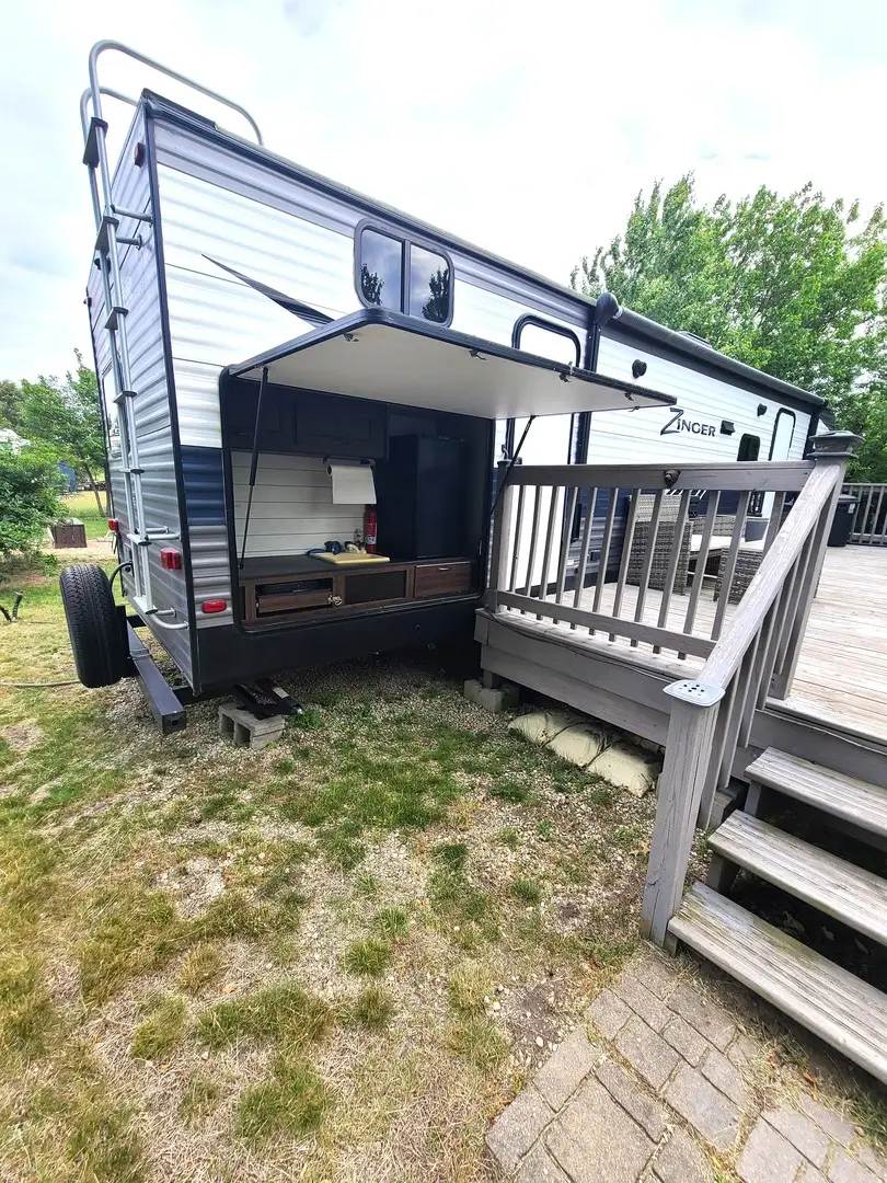 25/96 Woodhaven, Sublette, IL 61367 - #3