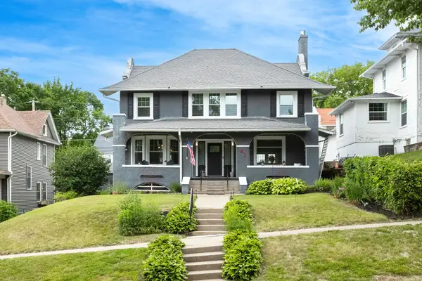 42 Hillcrest Avenue, Davenport, IA 52803