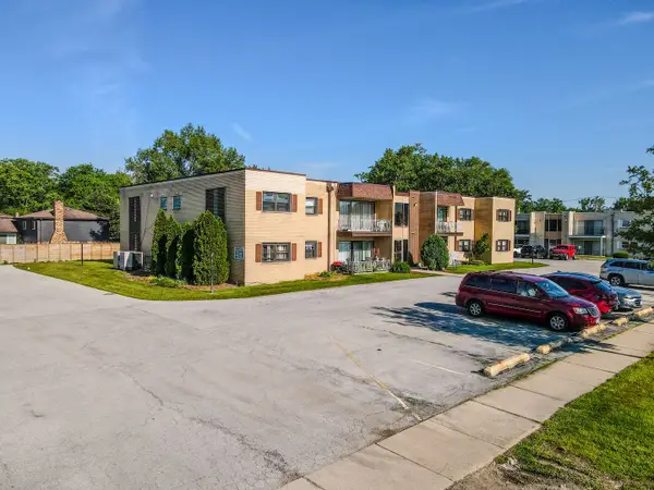 18320 Cherry Creek Drive #2, Homewood, IL 60430