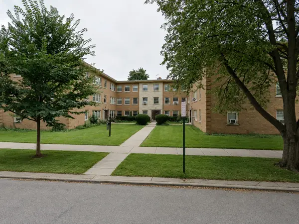 4825 Hull Street #3E, Skokie, IL 60077