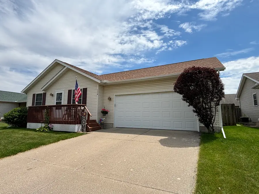 1114 17th Avenue, Silvis, IL 61282 - #2