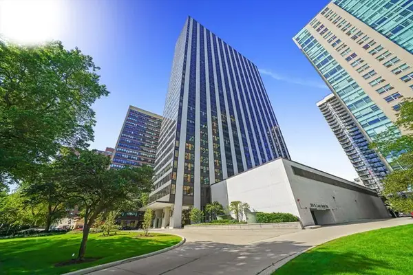 3150 N Lake Shore Drive #4AB, Chicago, IL 60657