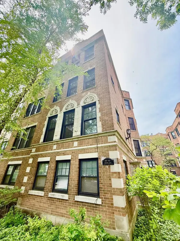 602 Sheridan Road #2W, Evanston, IL 60202