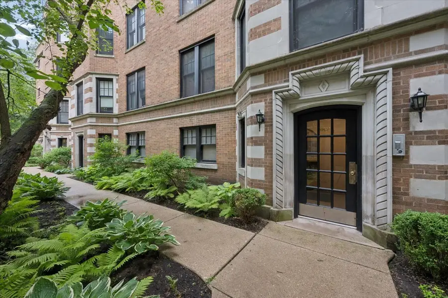 602 Sheridan Road #2W, Evanston, IL 60202 - #3