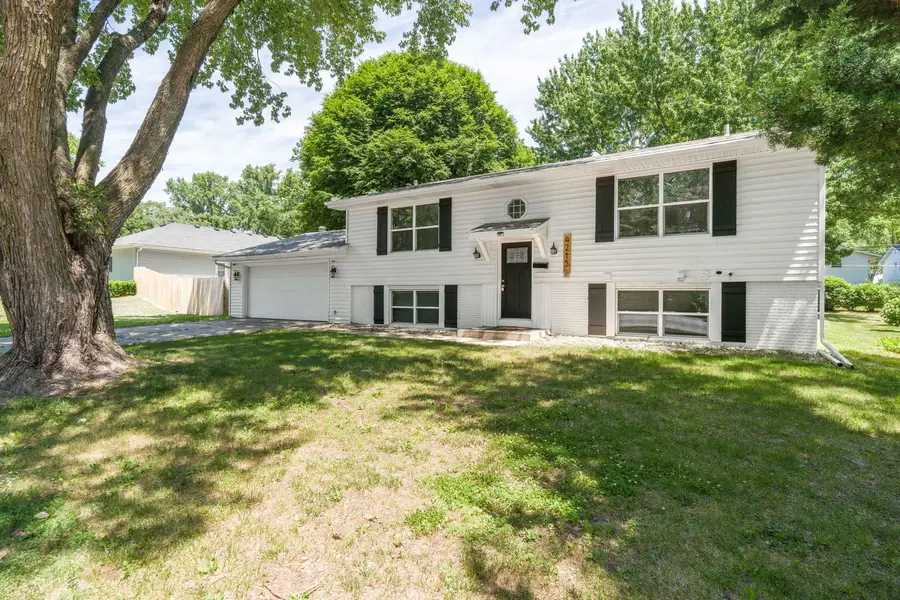 4215 Marquette Street, Davenport, IA 52806 - #3