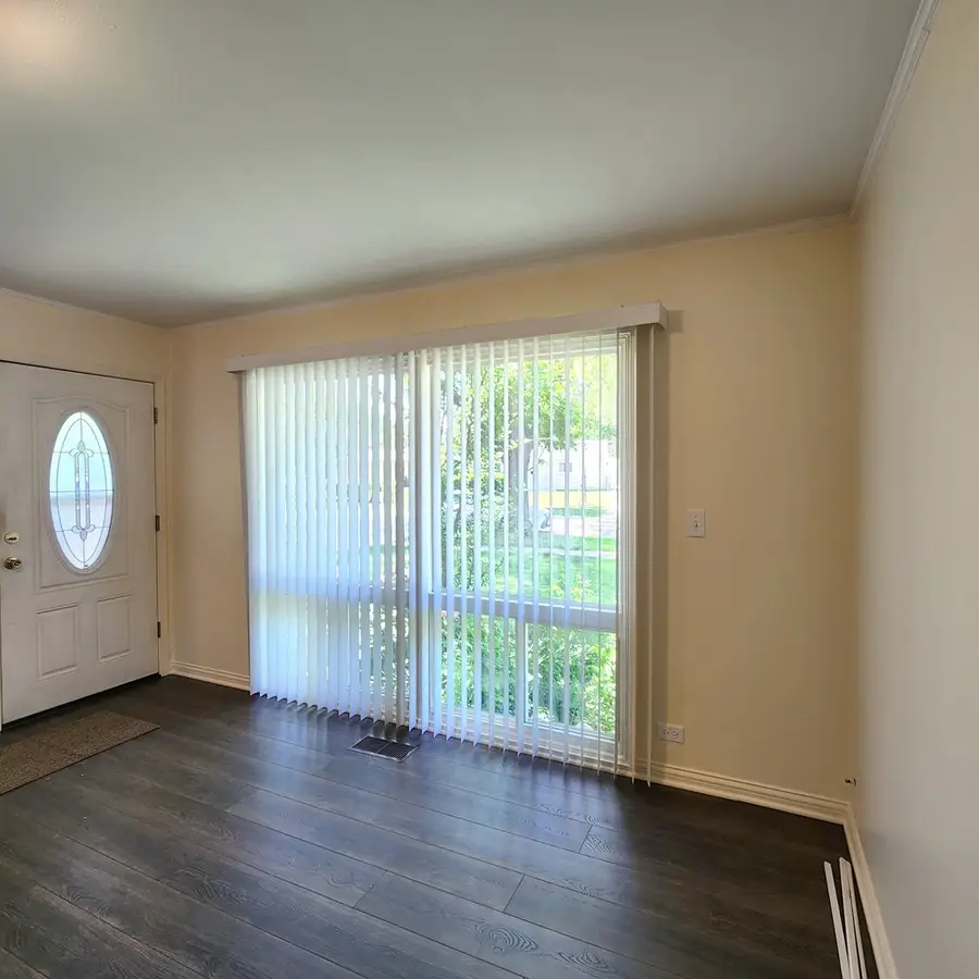 193 E Dennis Road, Wheeling, IL 60090 - #2