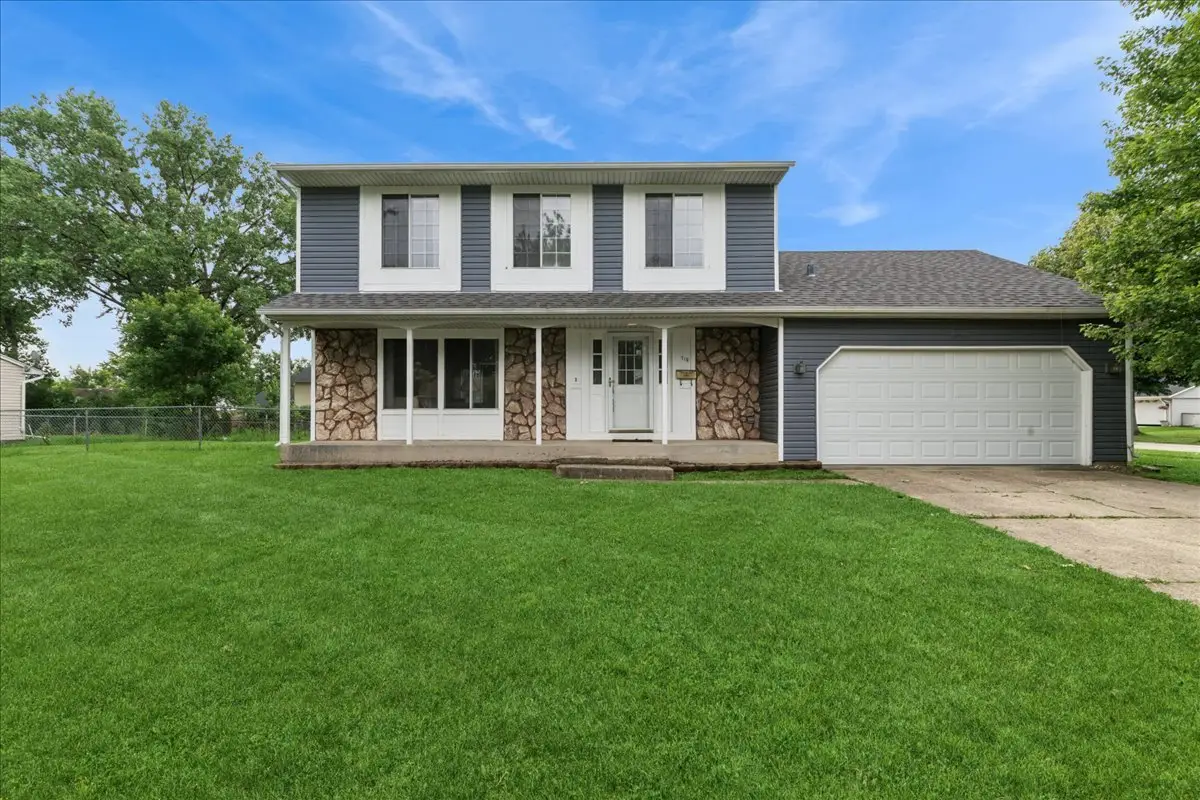 715 Newport N, Roselle, IL 60172 - #1
