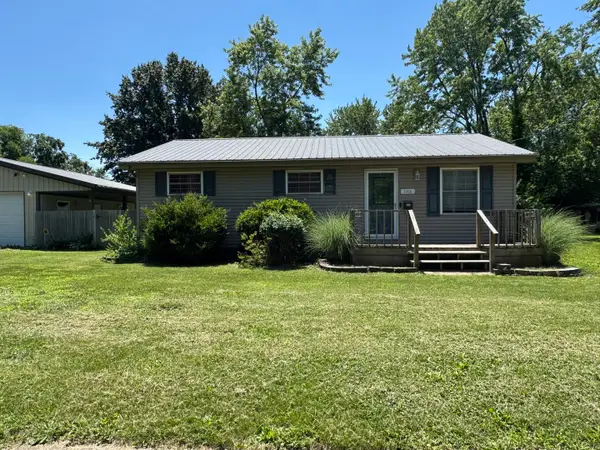 1006 Diamond Street, Benton, IL 62812
