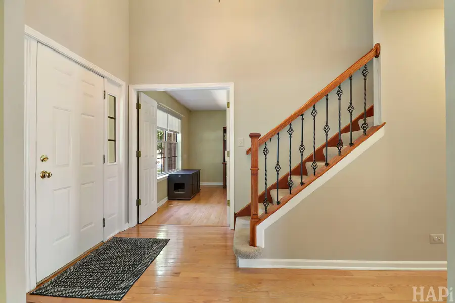 1090 Winding Glen Court, Carol Stream, IL 60188 - #2