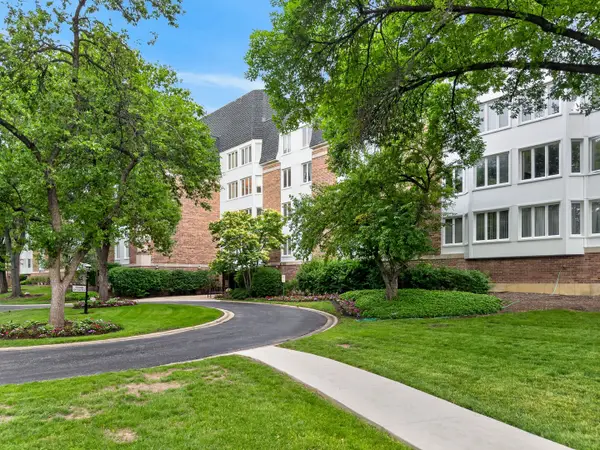 225 Lake Boulevard #545, Buffalo Grove, IL 60089