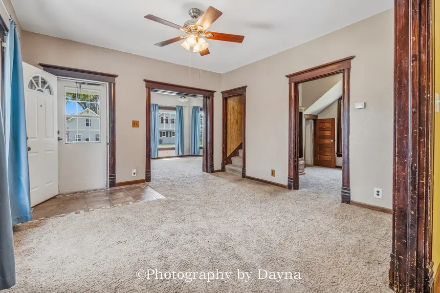 561 W Grant Street, Saint Anne, IL 60964 - #2