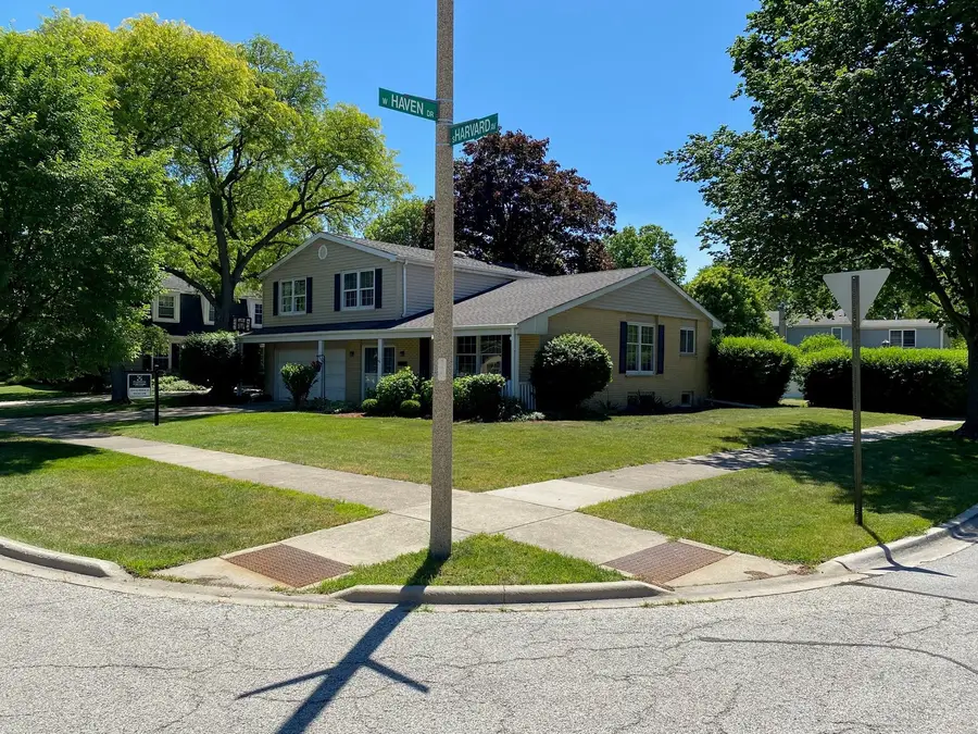1502 S Harvard Avenue, Arlington Heights, IL 60005 - #3