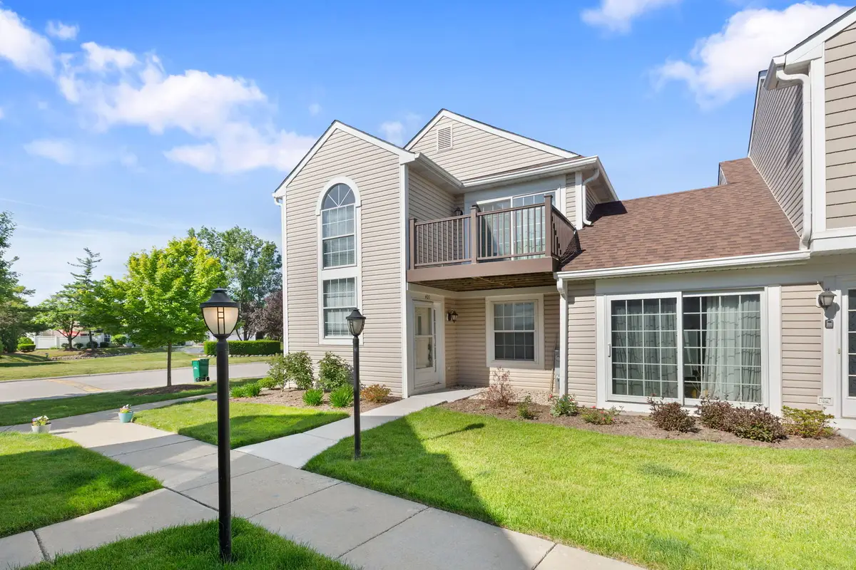 401 Le Parc Circle, Buffalo Grove, IL 60089 - #1