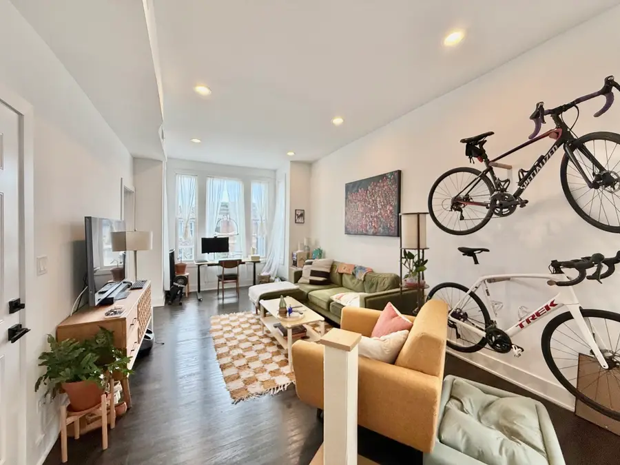 2915 W Mclean Avenue, Chicago, IL 60647 - #2