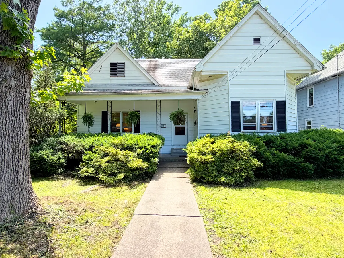 404 N Springer Street, Carbondale, IL 62901 - #1