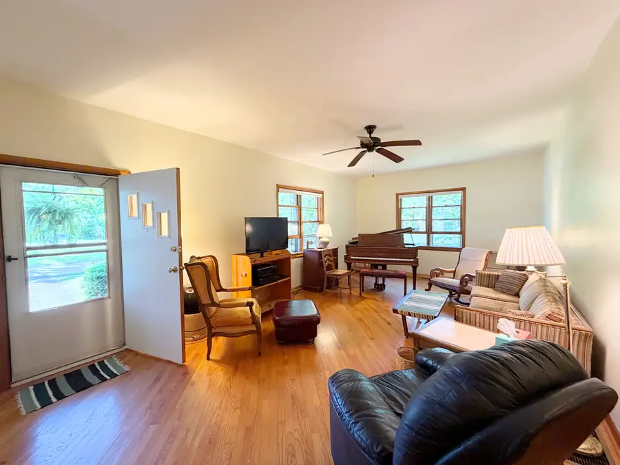 404 N Springer Street, Carbondale, IL 62901 - #3