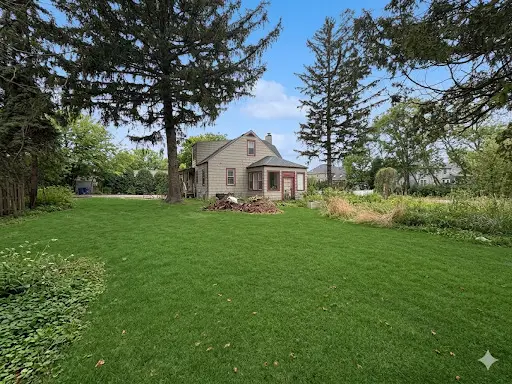1561 N Gary Avenue, Wheaton, IL 60187 - #1