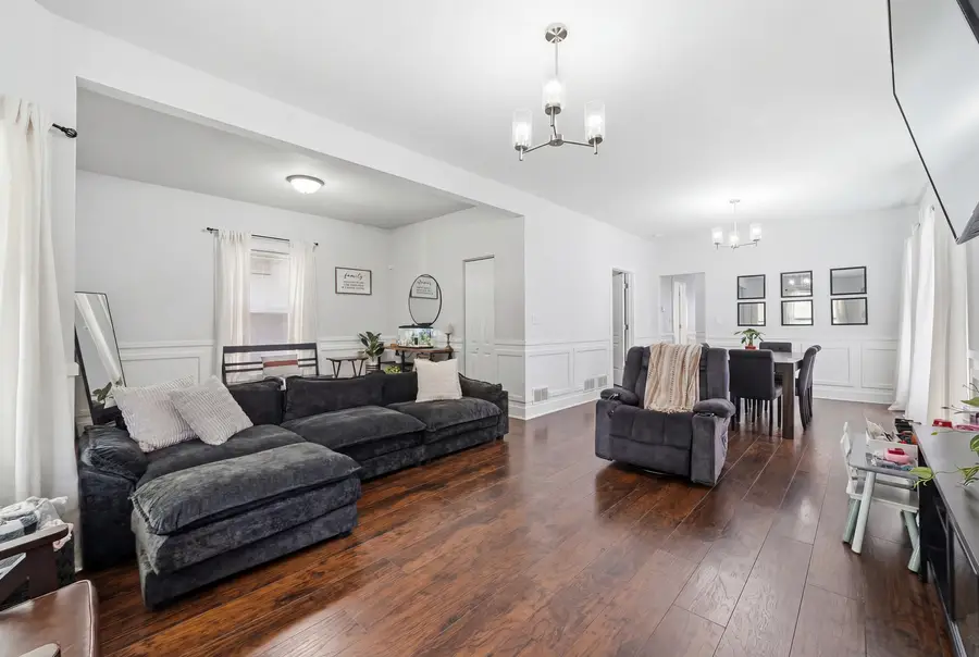 945 N Lawler Avenue, Chicago, IL 60651 - #3