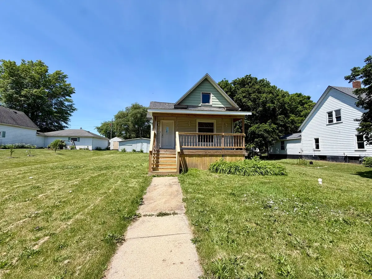 38 Maple Street, Saunemin, IL 61769 - #1