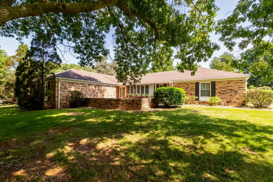 105 Woodlake Lane, Eldorado, IL 62930 - #3