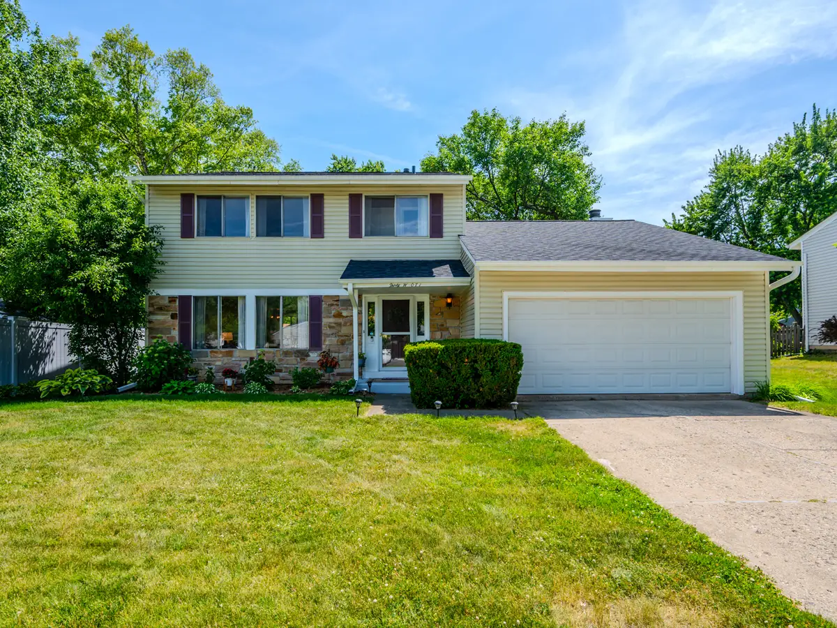 30w071 Elmwood Court, Warrenville, IL 60555 - #1