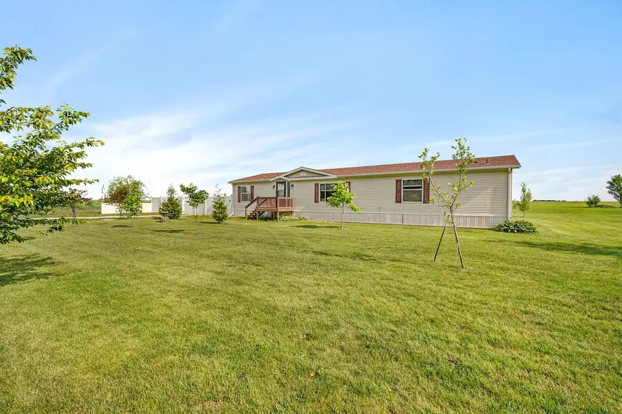 1931 N 31st Road, Ottawa, IL 61350 - #2