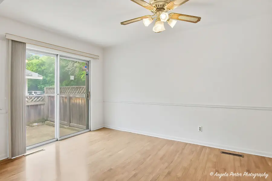 915 Royal Drive #4, McHenry, IL 60050 - #3