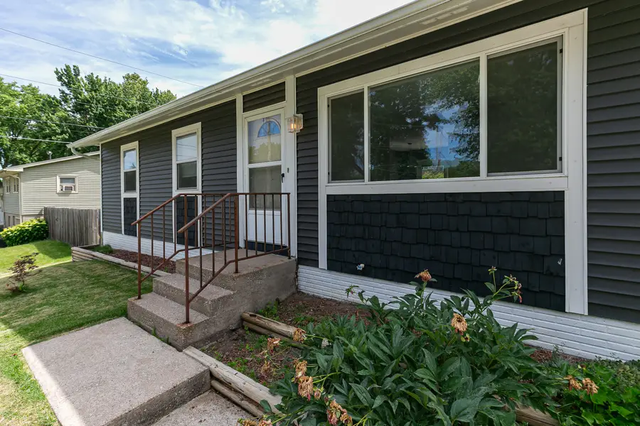 8217 8th Street W, Rock Island, IL 61201 - #3