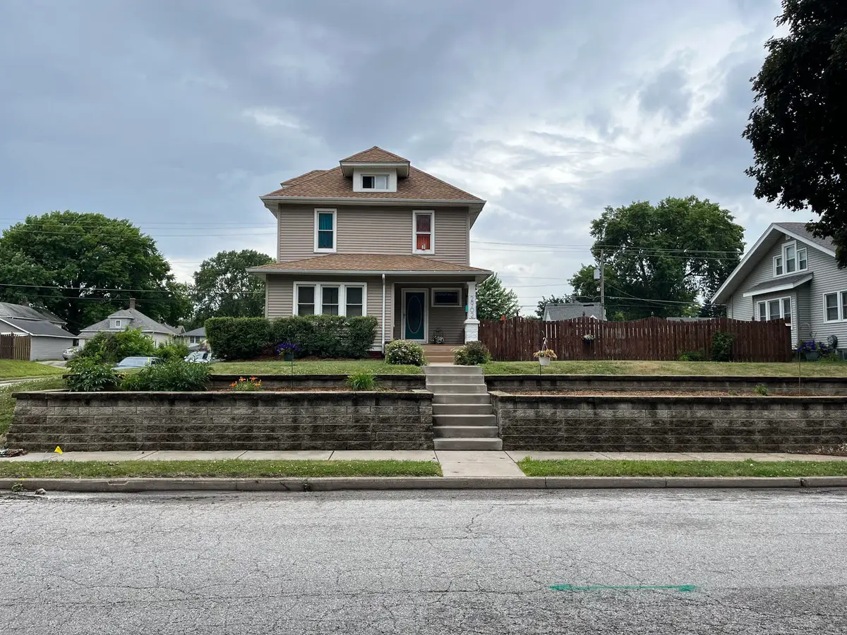 2902 Fair Avenue, Davenport, IA 52803 - #1