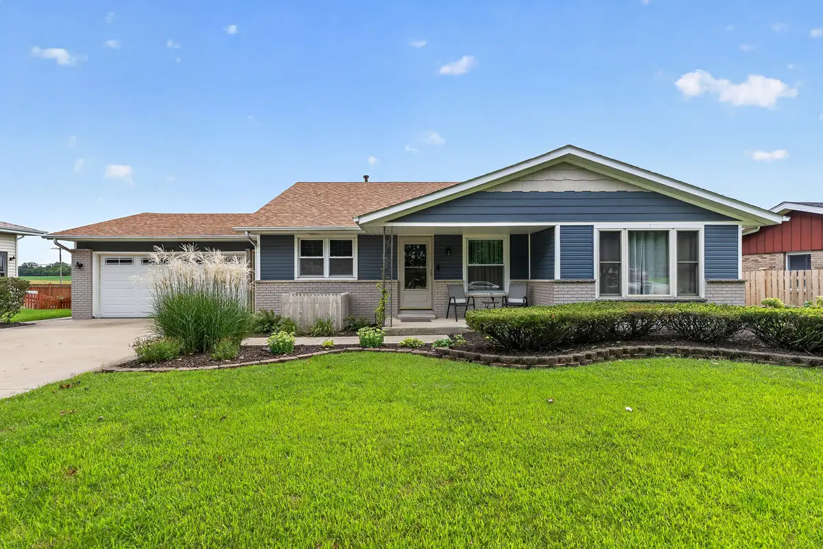 818 Bonnie Lane, Peotone, IL 60468 - #1