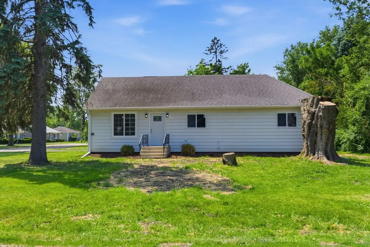 201 W 3rd Street, Streator, IL 61364 - #1