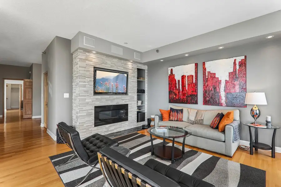 41 E 8th Street #3301, Chicago, IL 60605 - #2