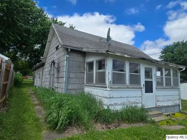 471 Cedar Street, Dallas City, IL 62330 - #1
