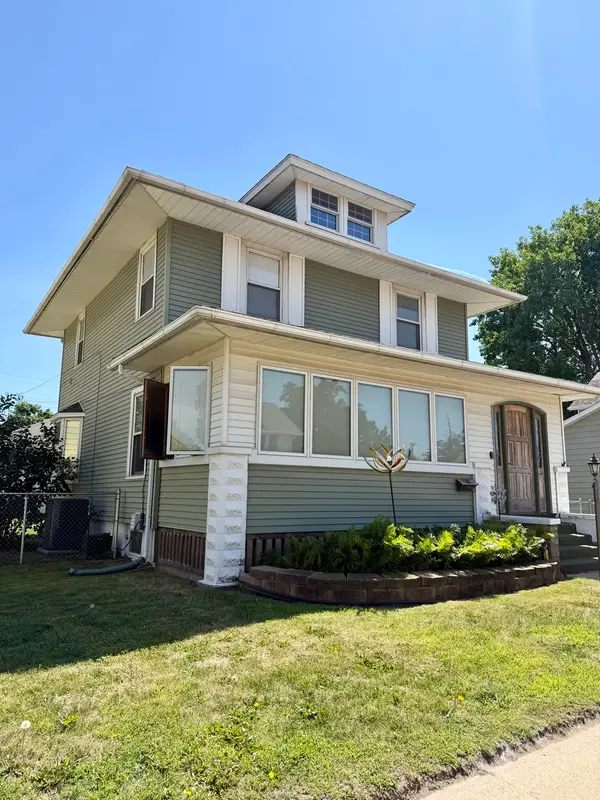 704 14th Avenue, Fulton, IL 61252