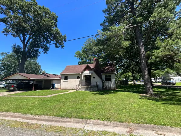 1125 S Maple Street, Centralia, IL 62801