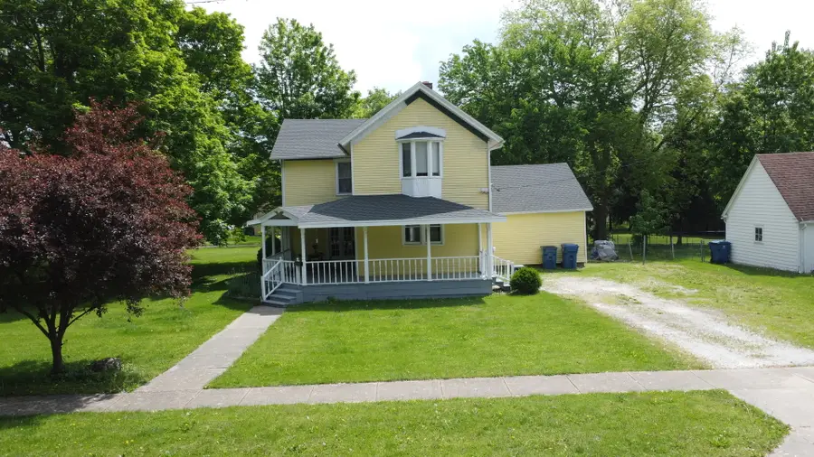 407 E Mulberry Street, Watseka, IL 60970 - #2