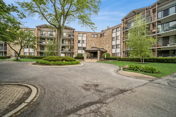 250 W Parliament Place #415, Mount Prospect, IL 60056