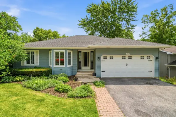 368 Hiawatha Drive, Lake In The Hills, IL 60156