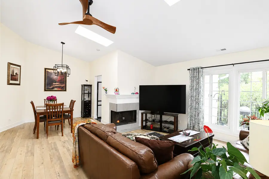 466 S President Street #304, Carol Stream, IL 60188 - #3