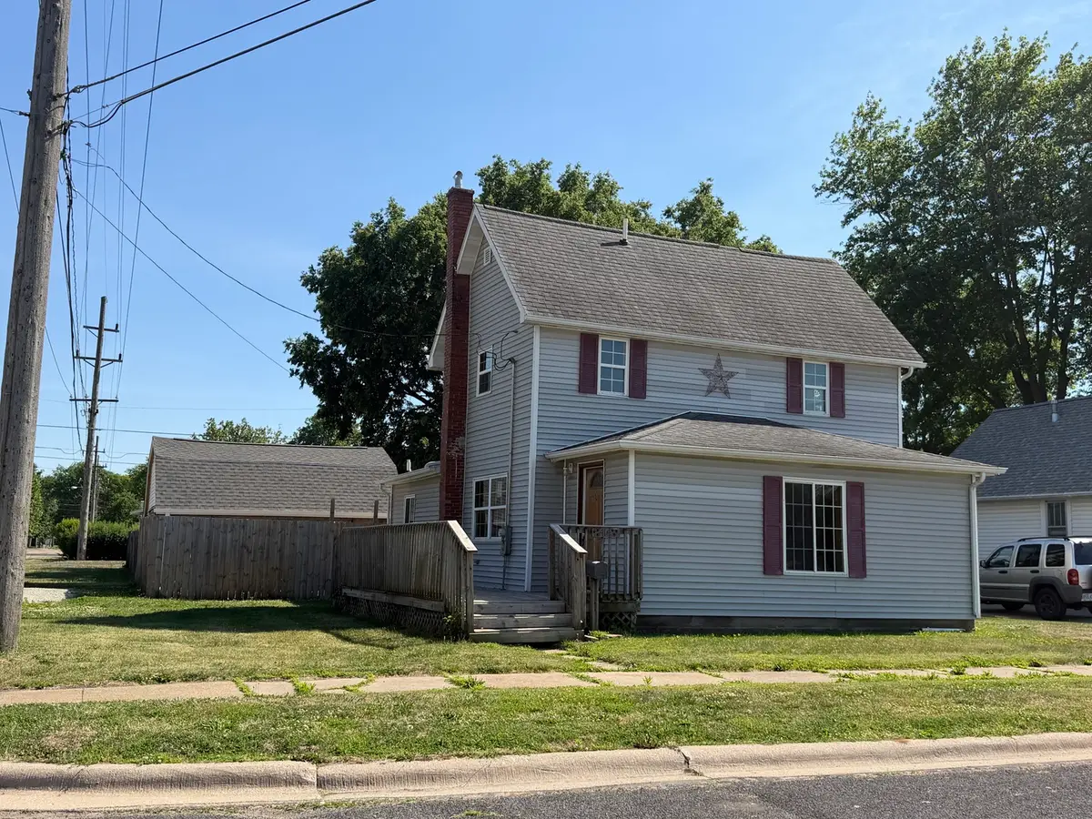 414 East 8th Street, Rock Falls, IL 61071 - #1
