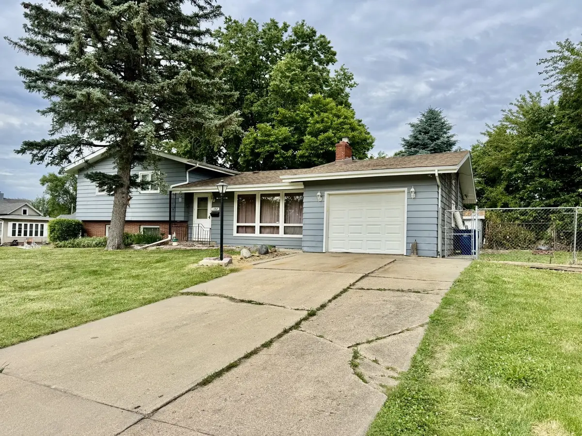 707 Bucklin Street, La Salle, IL 61301 - #1